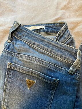 Guess Medium Blue Skinny Low-Rise Women’s Jeans